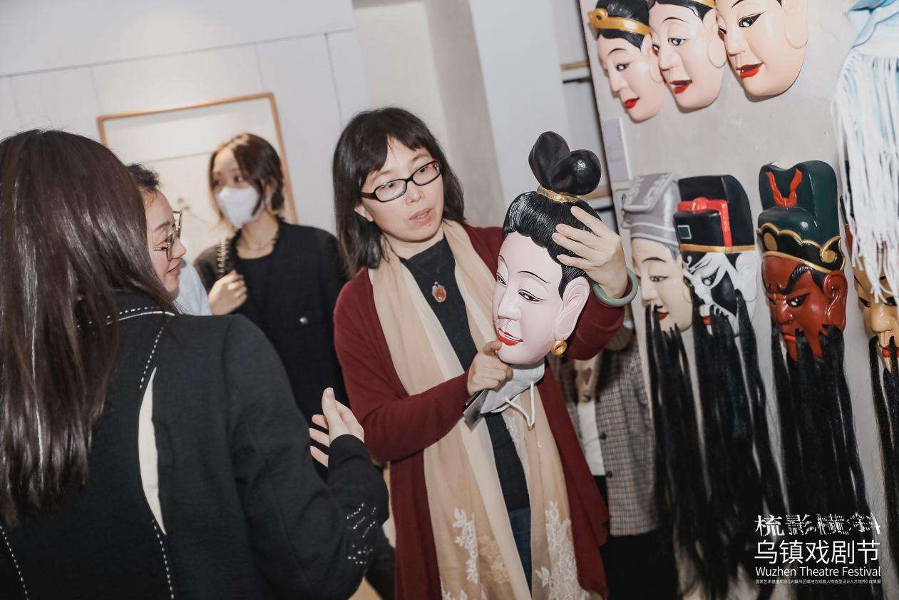 12.Beat365唯一官方网站李文冰副校长出席成果展