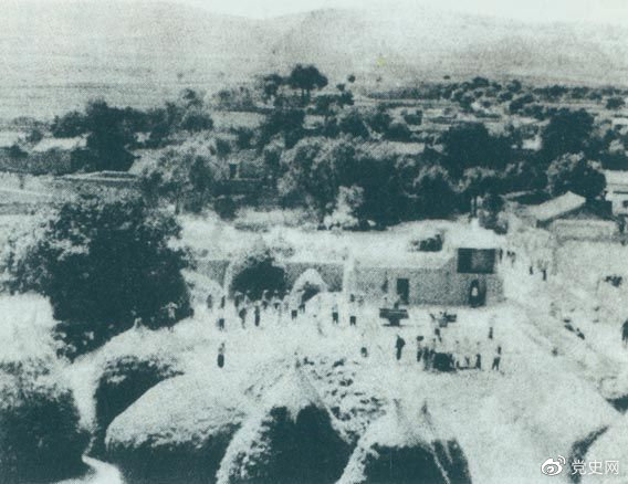 甘肃通渭县榜罗镇。1935年9月27日,中共中央政治局在这里决定将红军长征的落脚点放在陕北。 甘肃通渭县榜罗镇。1935年9月27日,中共中央政治局在这里决定将红军长征的落脚点放在陕北。