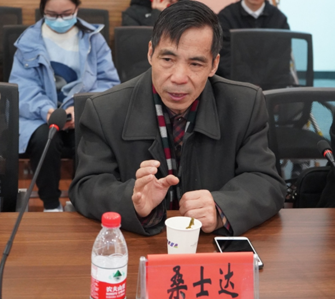特殊的笔记,陈洪标用两幅百米书法长卷礼赞建党百年 特殊的笔记,陈洪标用两幅百米书法长卷礼赞建党百年